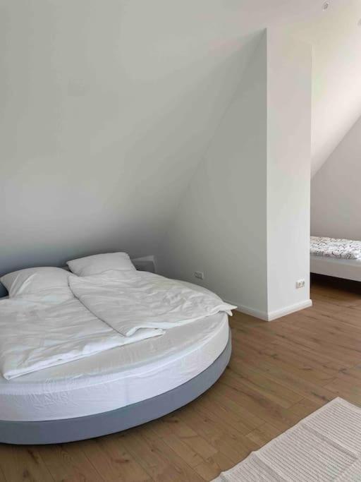 Messe- Augsburg- Legoland Guenzburg - 6 Personen Apartment Цусмарсхаузен Екстериор снимка